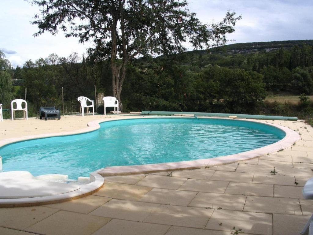 Le Val Leron Bed and Breakfast Valaurie Buitenkant foto