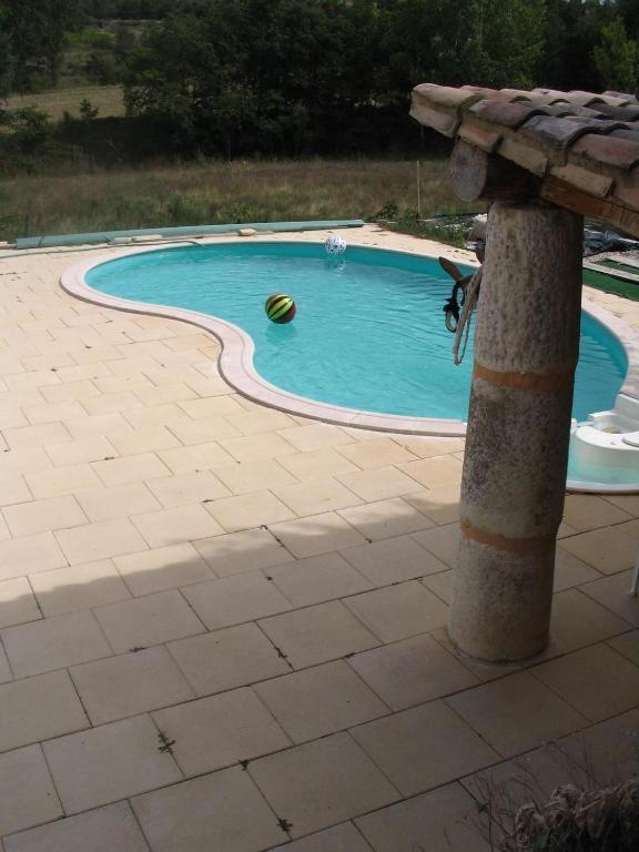 Le Val Leron Bed and Breakfast Valaurie Buitenkant foto