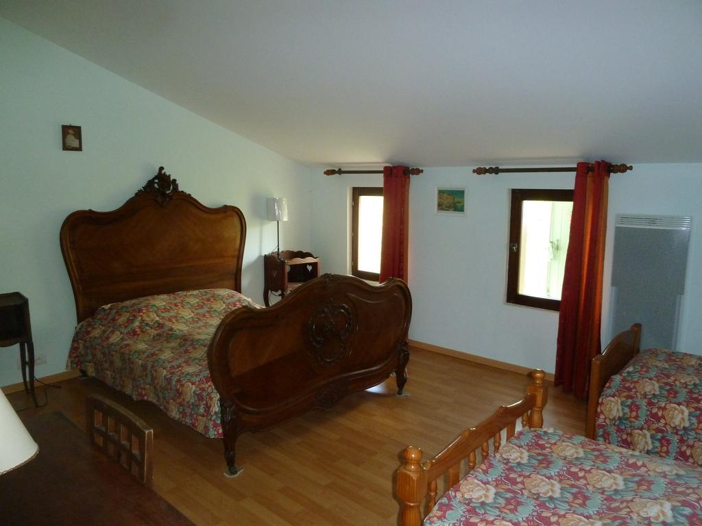 Le Val Leron Bed and Breakfast Valaurie Buitenkant foto