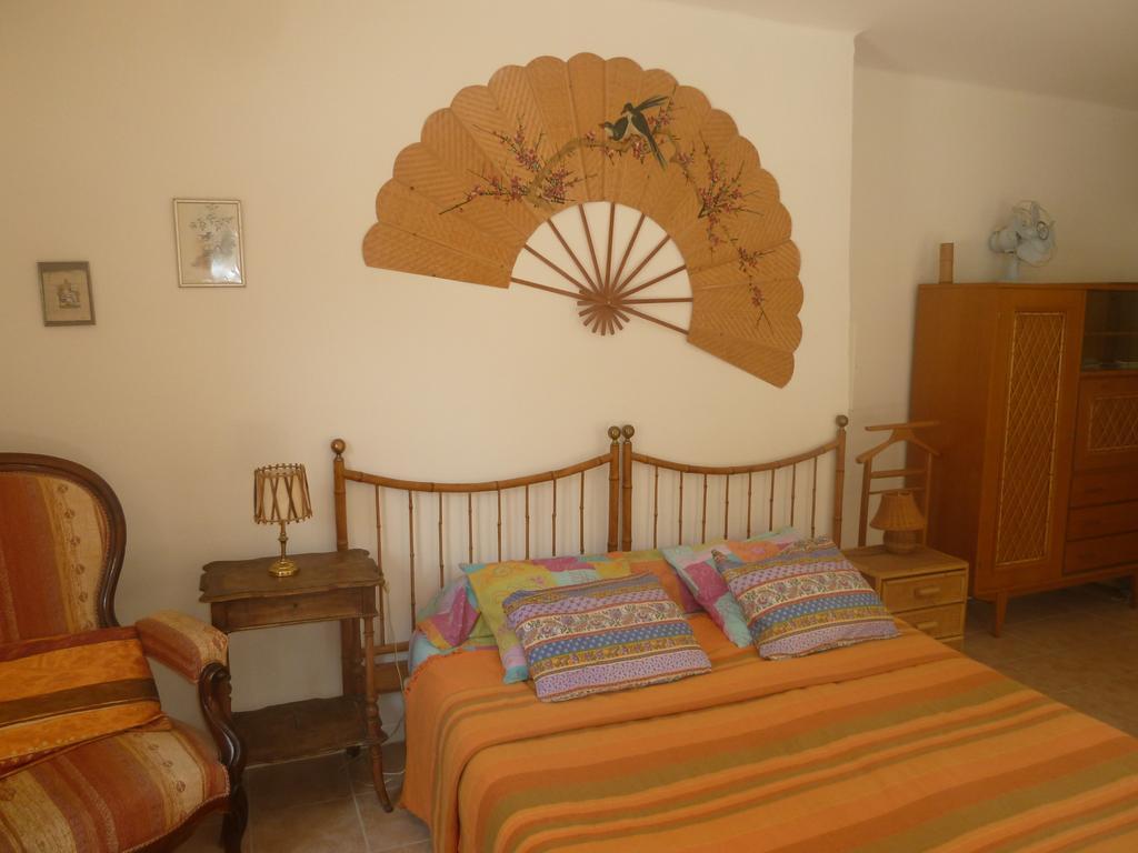 Le Val Leron Bed and Breakfast Valaurie Buitenkant foto