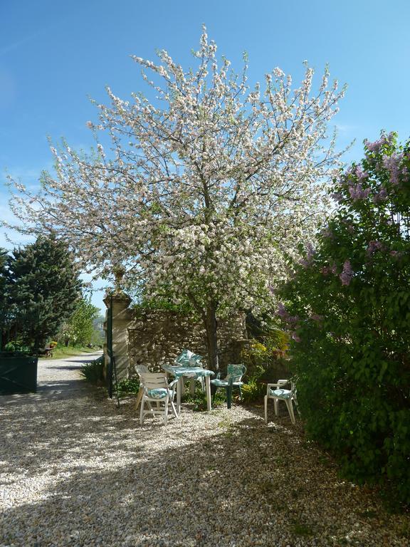 Le Val Leron Bed and Breakfast Valaurie Buitenkant foto