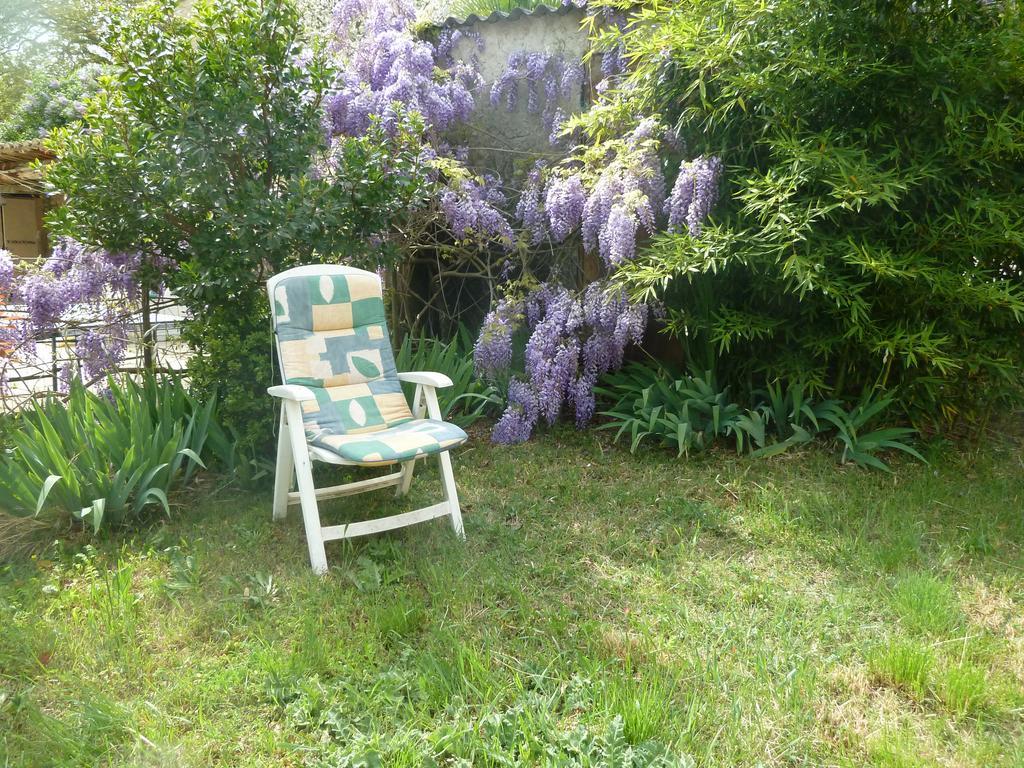 Le Val Leron Bed and Breakfast Valaurie Buitenkant foto