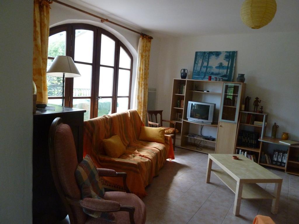 Le Val Leron Bed and Breakfast Valaurie Buitenkant foto