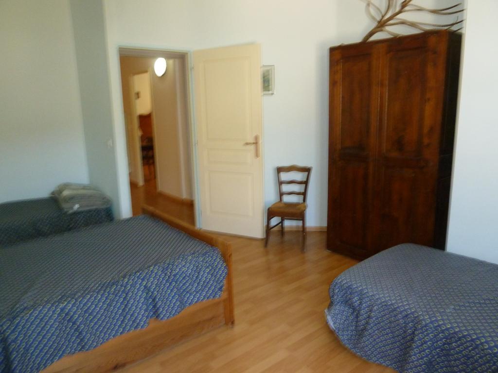 Le Val Leron Bed and Breakfast Valaurie Buitenkant foto