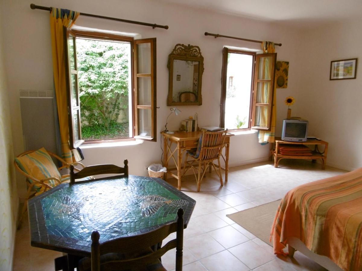 Le Val Leron Bed and Breakfast Valaurie Buitenkant foto