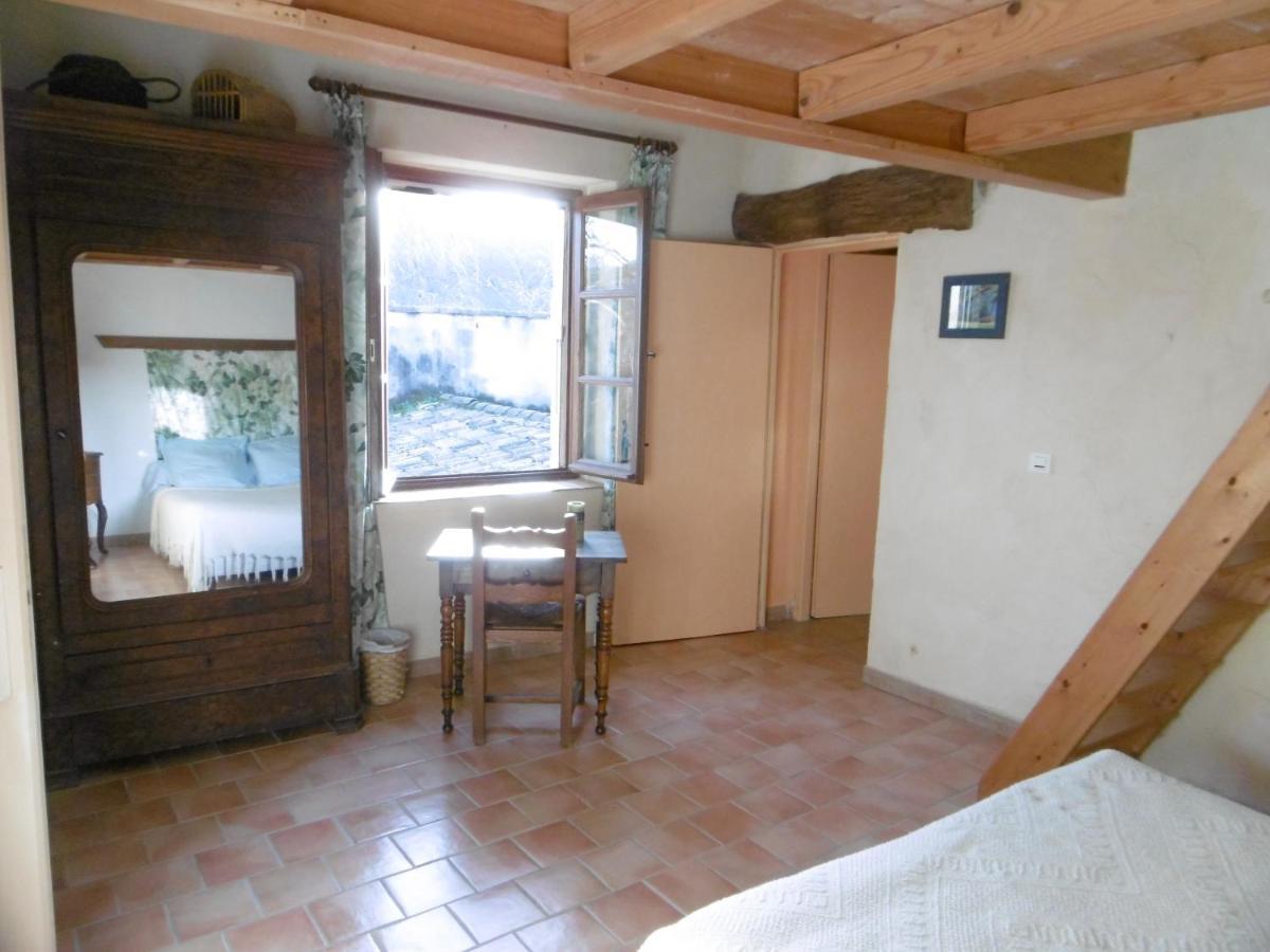 Le Val Leron Bed and Breakfast Valaurie Buitenkant foto