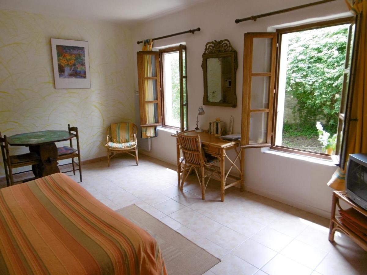 Le Val Leron Bed and Breakfast Valaurie Buitenkant foto