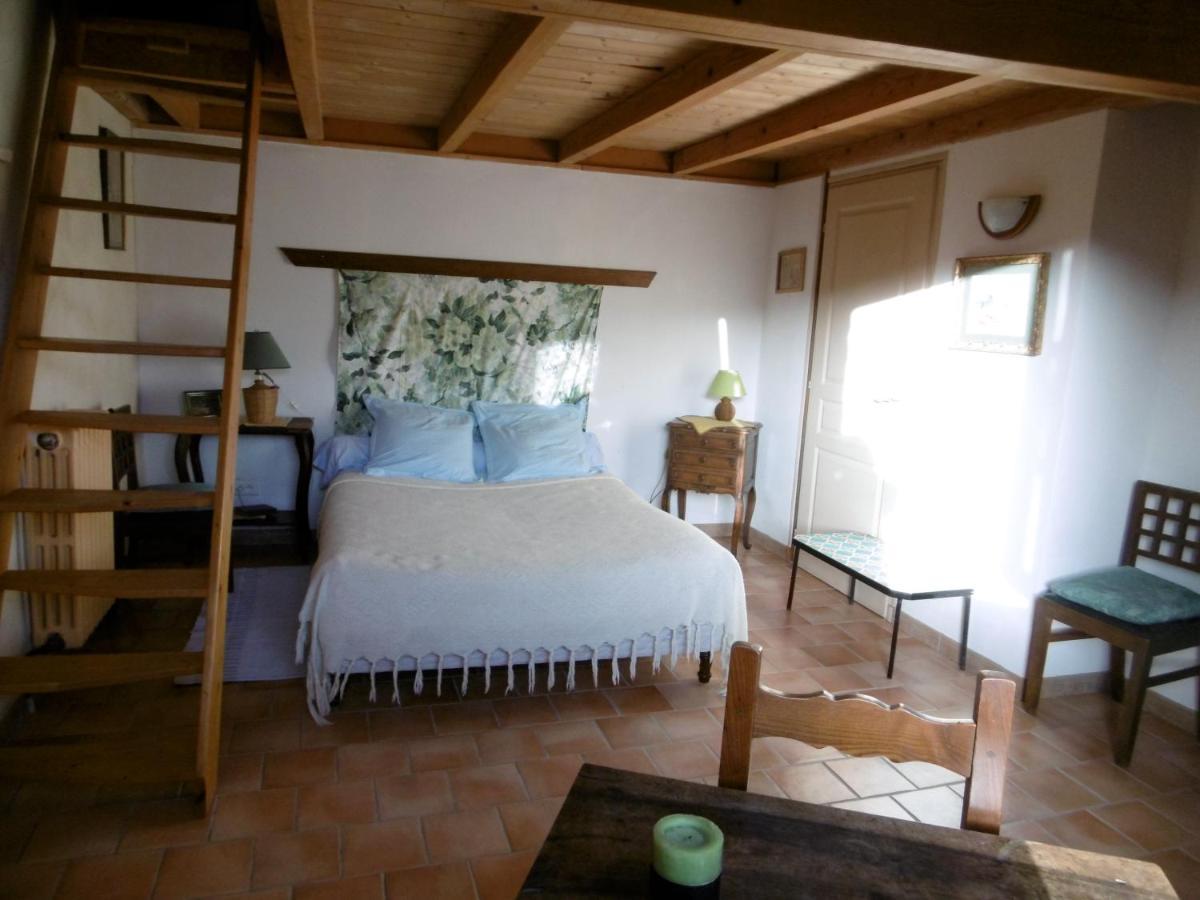 Le Val Leron Bed and Breakfast Valaurie Buitenkant foto